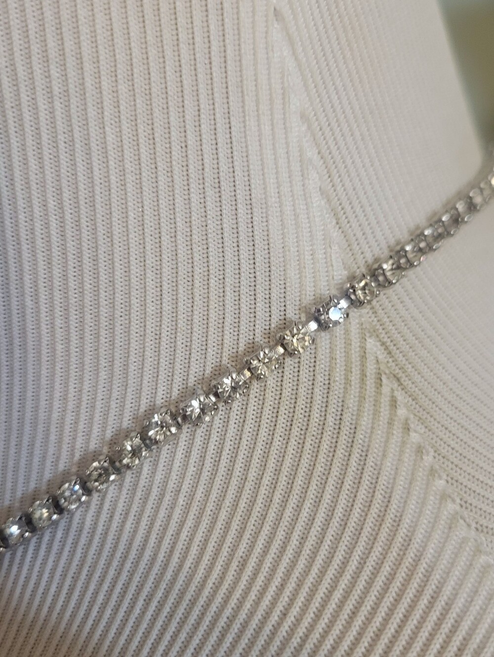 Vintage Rhinestone Choker Style Necklace - Picture 4 of 8